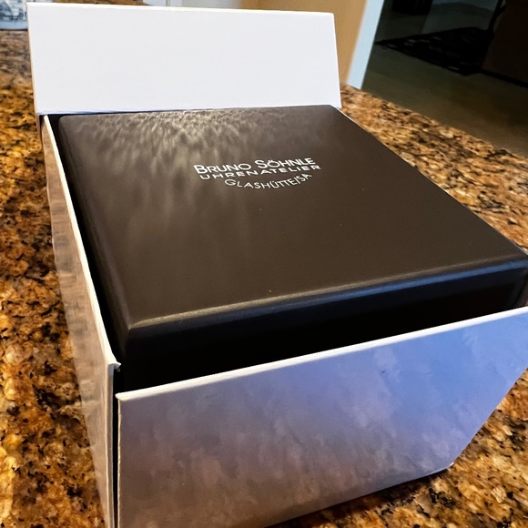 Bruno Söhnle German Watch Flamur with Diamonds - Picture 3 of 9